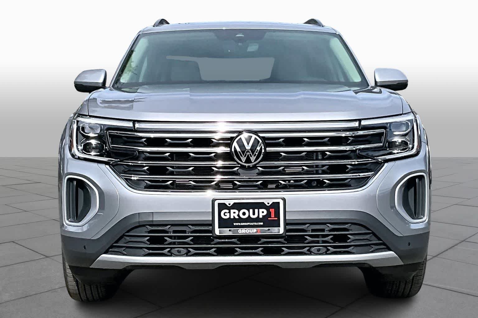 New 2026 Volkswagen Atlas SE FWD image 3