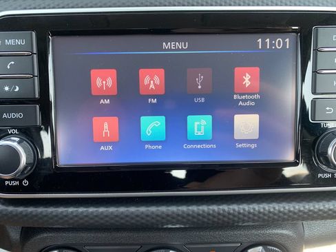 Used 2024 Nissan Kicks S FWD image 8