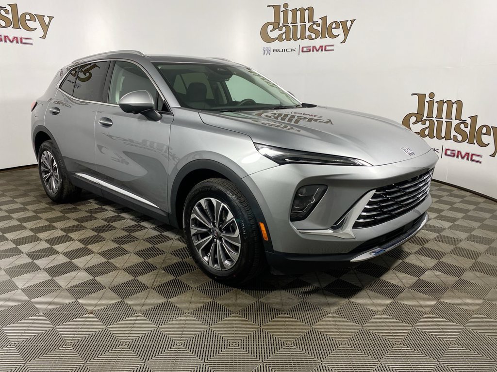 Used 2025 Buick Envision Preferred AWD/4WD image 1