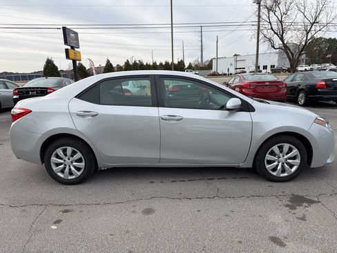 Used 2016 Toyota Corolla LE image 5