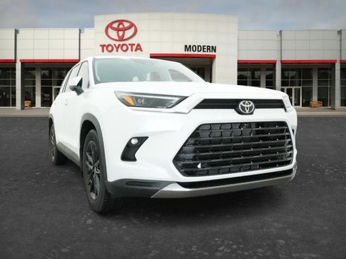 New 2026 Toyota Grand Highlander AWD image 4