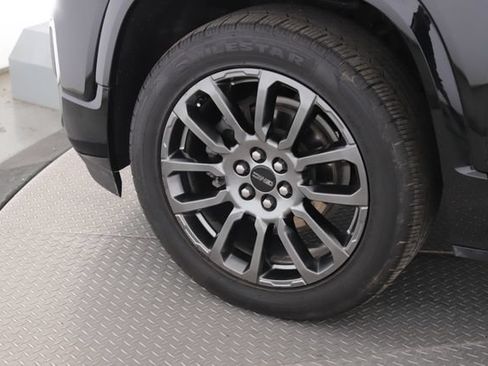 Used 2023 GMC Acadia Denali w/ Black Diamond Edition AWD/4WD image 13