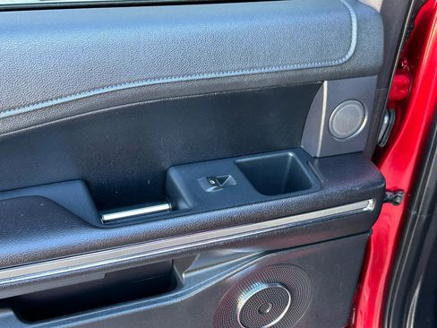 Used 2018 Ford Expedition XLT w/ Equipment Group 202A image 16