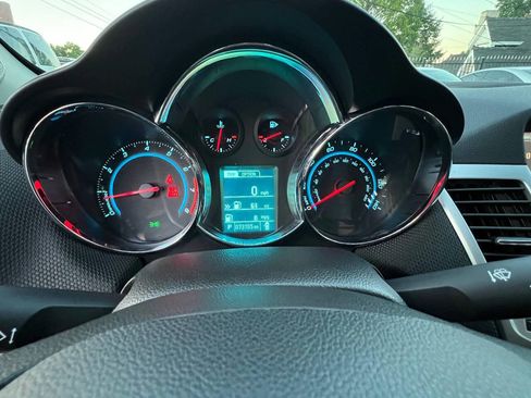 Used 2015 Chevrolet Cruze LT FWD image 22