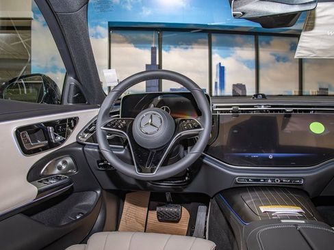 New 2026 Mercedes-Benz E 450 4MATIC Sedan image 16