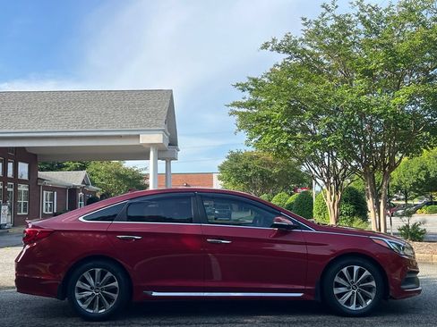 Used 2017 Hyundai Sonata Sport w/ Value Edition Package 02 FWD image 6