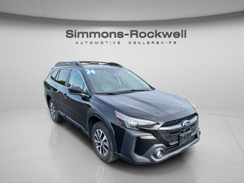 Used 2024 Subaru Outback Premium AWD/4WD image 7