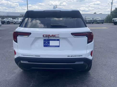 Used 2025 GMC Terrain Elevation AWD/4WD image 4