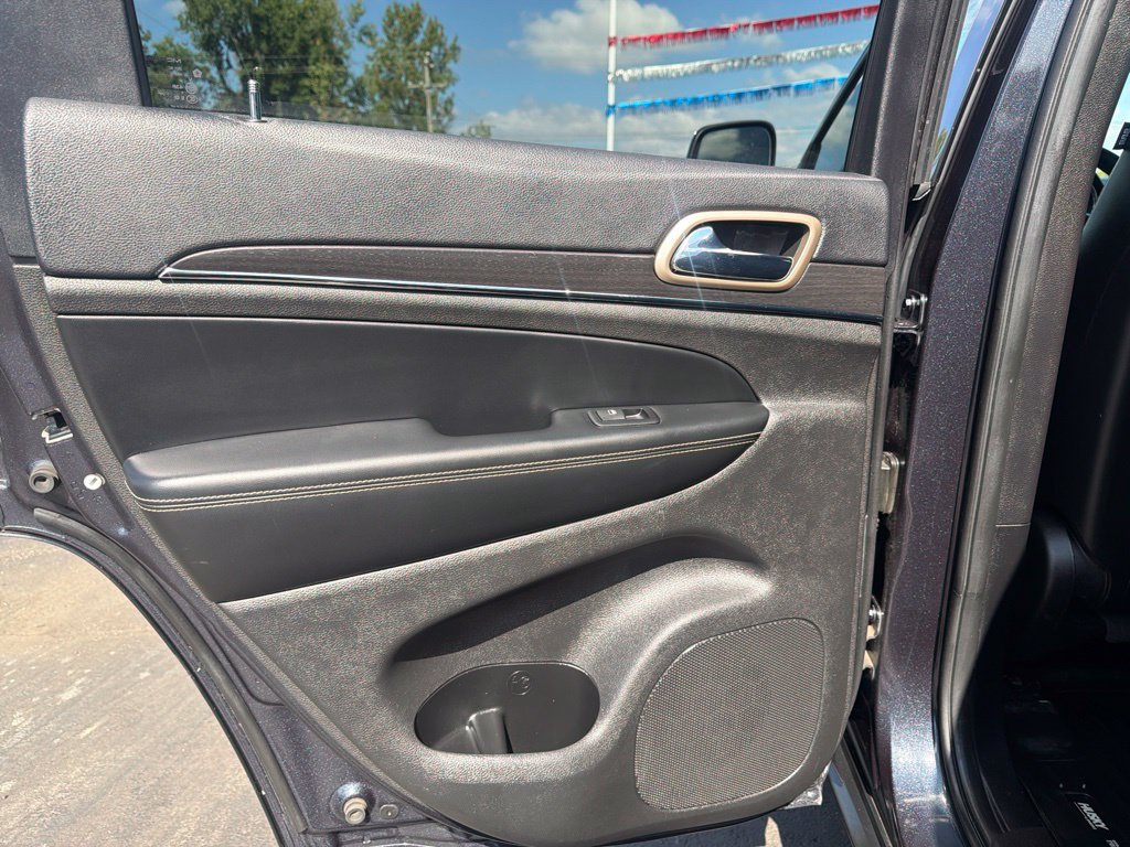 Used 2015 Jeep Grand Cherokee Limited AWD/4WD image 34