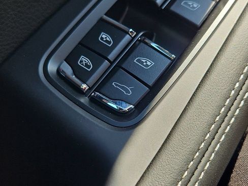 Certified 2026 Porsche Macan AWD/4WD image 20