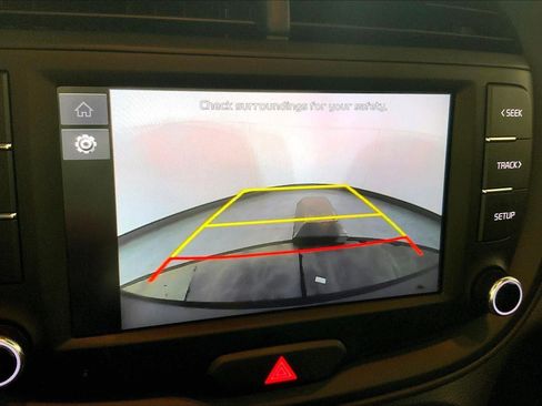 Certified 2025 Kia Soul LX w/ LX Technology Package image 21