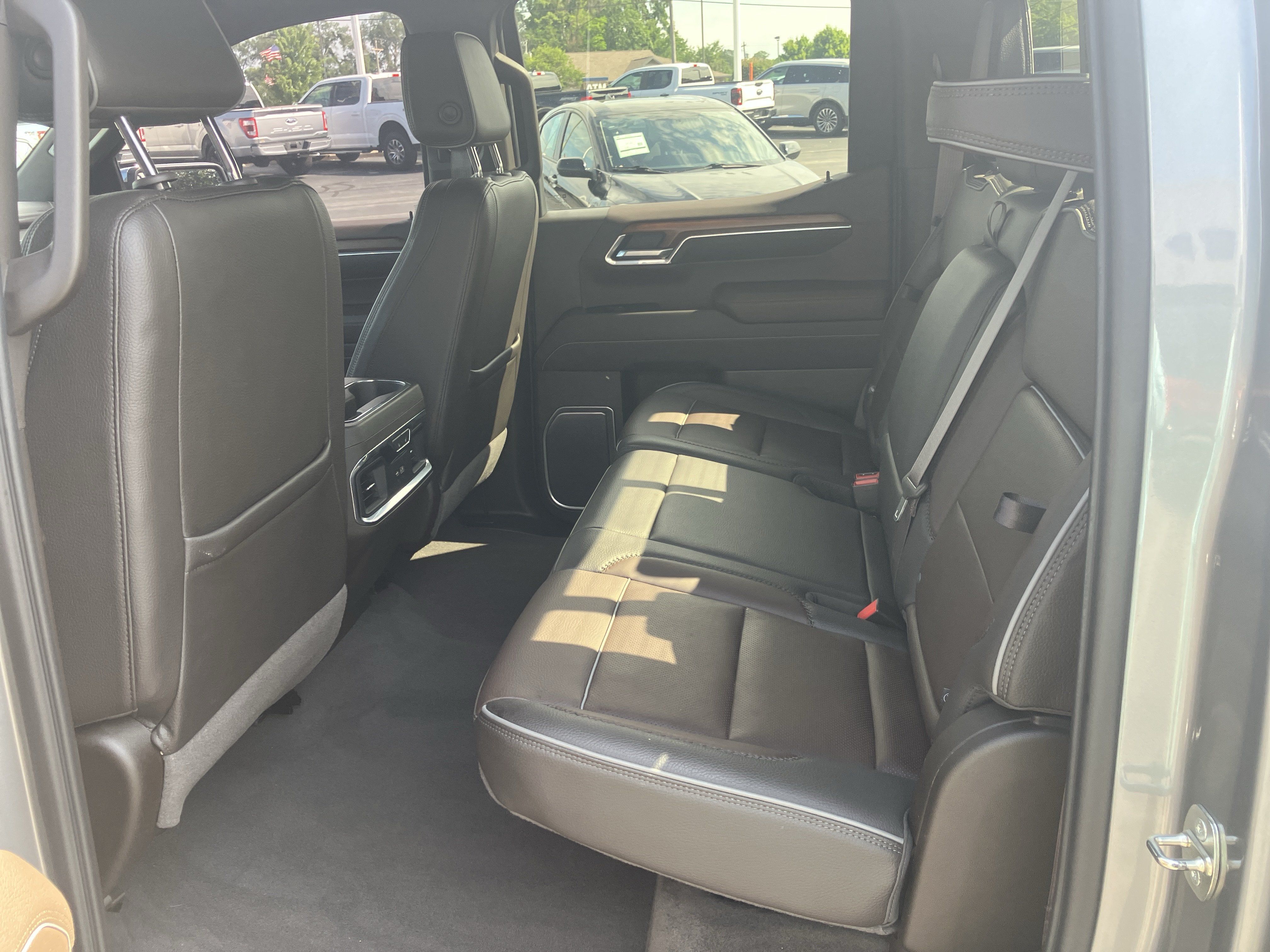 Used 2023 GMC Sierra 1500 Denali w/ Denali Reserve Package AWD/4WD image 13
