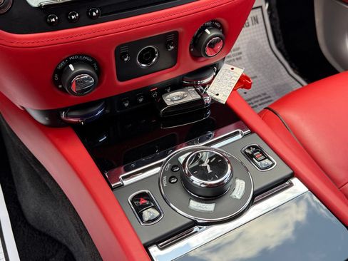 Used 2020 Rolls-Royce Wraith RWD image 45