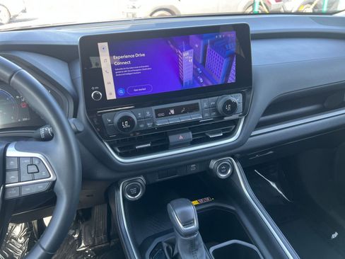 Used 2025 Toyota Grand Highlander FWD image 18