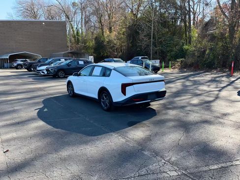 Used 2025 Kia K4 LXS image 15