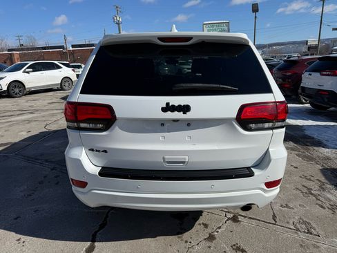 Used 2018 Jeep Grand Cherokee Altitude image 8
