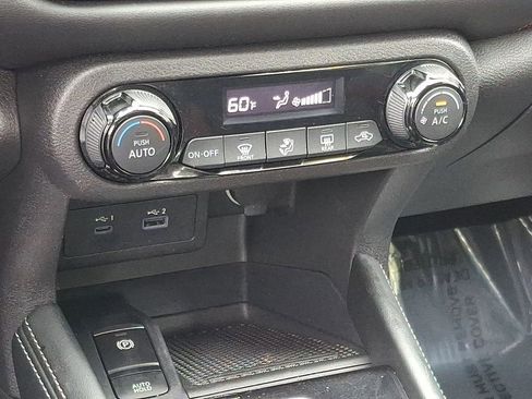 Used 2023 Nissan Kicks SR FWD image 15