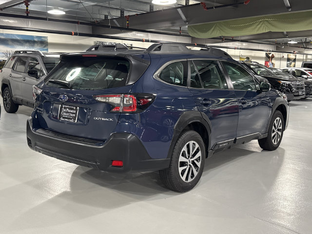 Certified 2024 Subaru Outback AWD/4WD image 2