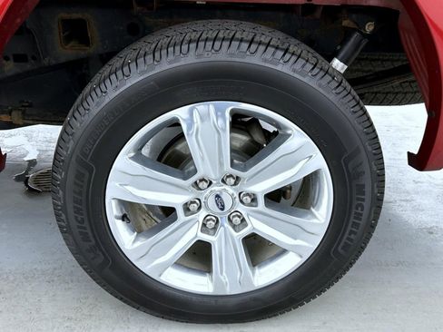 Used 2019 Ford F150 Platinum w/ Equipment Group 701A Luxury AWD/4WD image 24