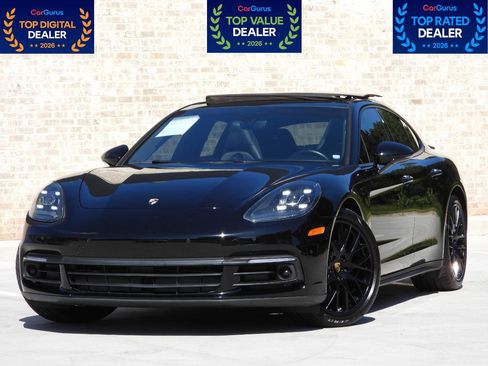 Used 2017 Porsche Panamera RWD image 2