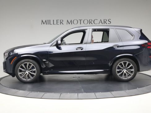 Used 2024 BMW X5 xDrive50e w/ Executive Package AWD/4WD image 3