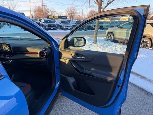 Used 2026 Chevrolet Equinox RS image 21