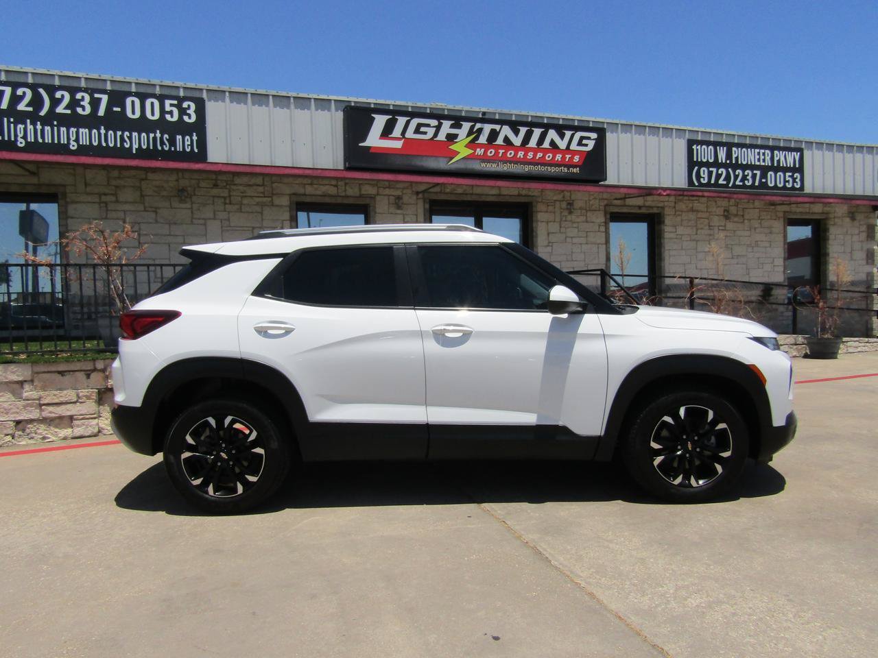 Used 2023 Chevrolet TrailBlazer LT FWD image 5