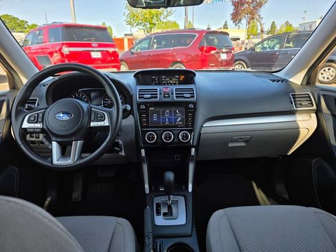 Used 2018 Subaru Forester 2.5i Premium image 8