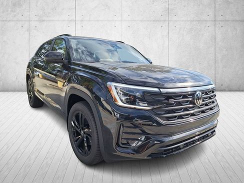 New 2026 Volkswagen Atlas Cross Sport SEL R-Line image 7