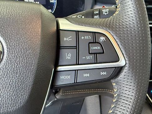 Certified 2025 Toyota Sienna XLE Woodland Edition AWD/4WD image 26