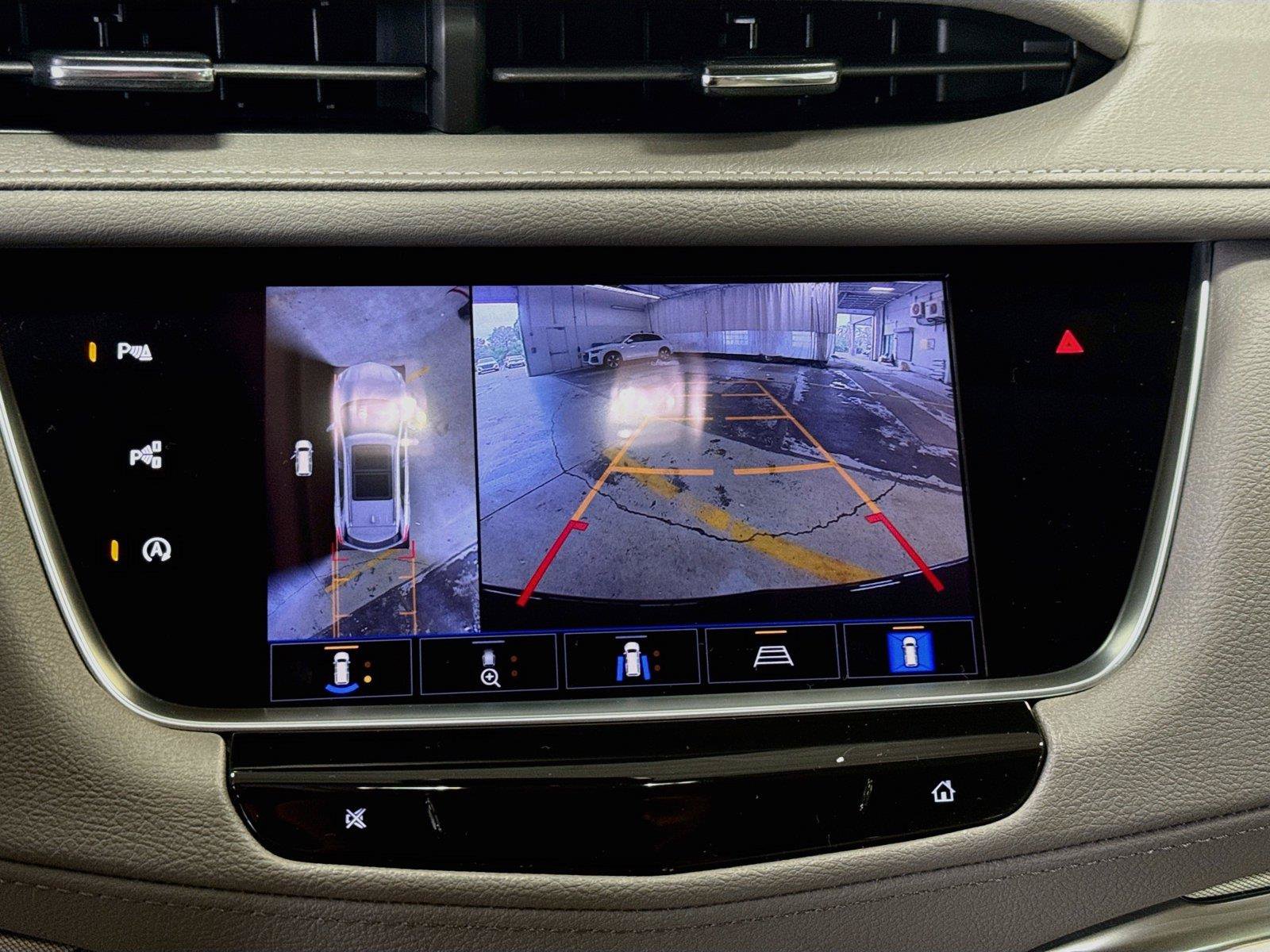 Used 2023 Cadillac XT5 Premium Luxury w/ Technology Package FWD image 14