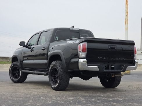 Used 2023 Toyota Tacoma TRD Off-Road image 23