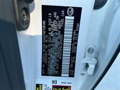 Certified 2020 Lexus ES 300h w/ Premium Package image 23