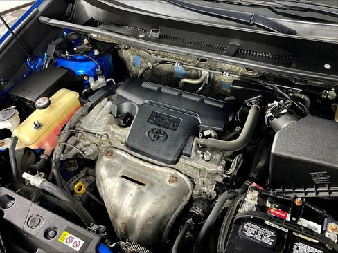 Used 2018 Toyota RAV4 LE w/ All Weather Liner Package FWD image 30