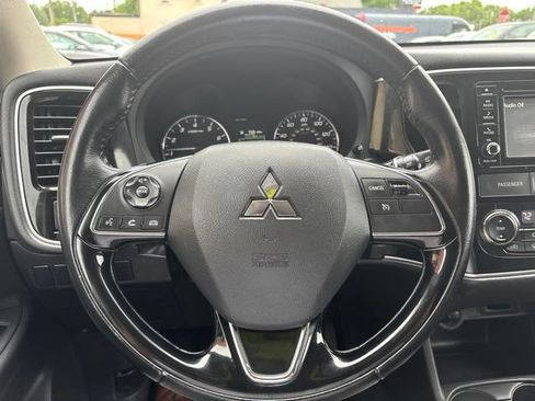 Used 2016 Mitsubishi Outlander SE FWD image 10