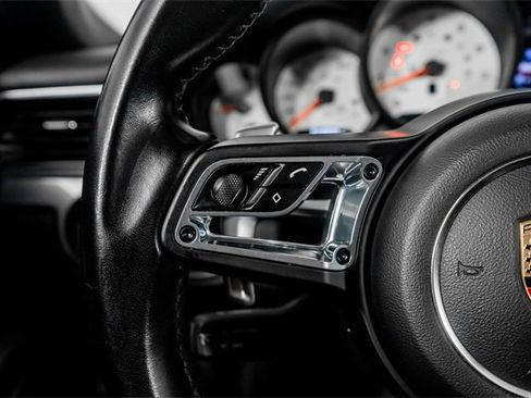 Used 2017 Porsche 911 Carrera image 38