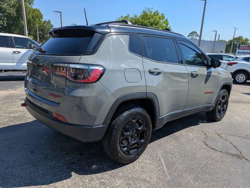 Used 2023 Jeep Compass Trailhawk AWD/4WD image 4