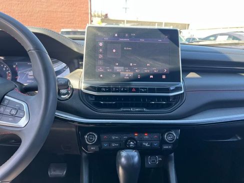 Used 2023 Jeep Compass Trailhawk image 17