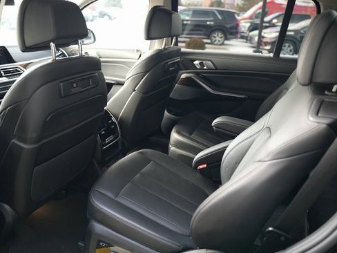 Used 2020 BMW X7 xDrive40i w/ Luxury Seating Package image 38