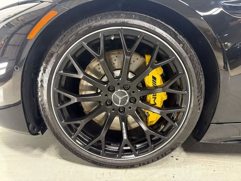 Used 2022 Mercedes-Benz SL 55 AMG 4MATIC w/ Driver Assistance Package image 41