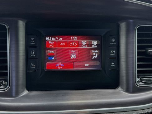 Used 2016 Dodge Charger SE image 11