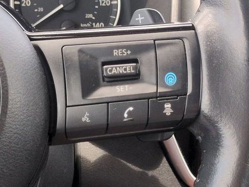 Used 2021 Nissan Rogue SL FWD image 27