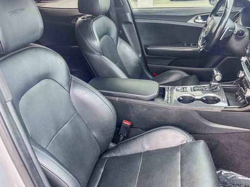 Used 2019 Kia Stinger GT1 image 15
