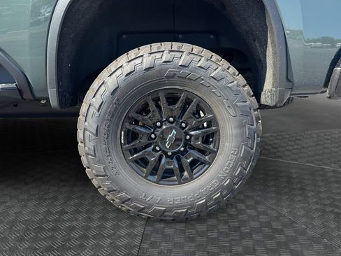 Used 2026 Chevrolet Silverado 2500 ZR2 AWD/4WD image 14
