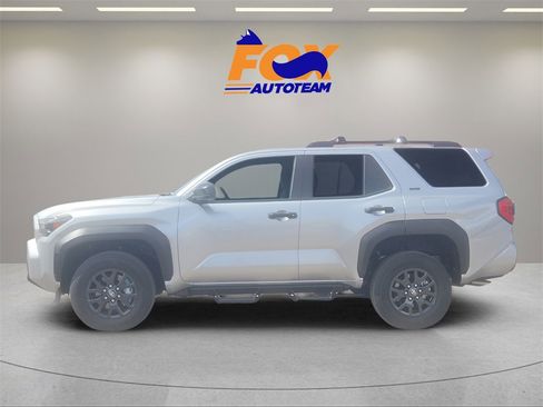 New 2026 Toyota 4Runner SR5 image 2