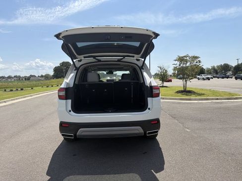 Used 2025 Honda Pilot Touring image 19