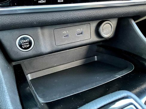 Certified 2023 Nissan Rogue SV image 34