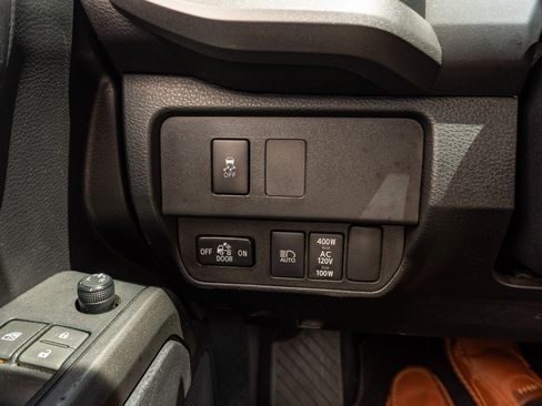 Used 2020 Toyota Tacoma TRD Sport w/ Technology Package AWD/4WD image 26