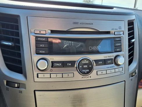 Used 2011 Subaru Outback 2.5i Limited w/ PWR Moonroof Pkg image 16