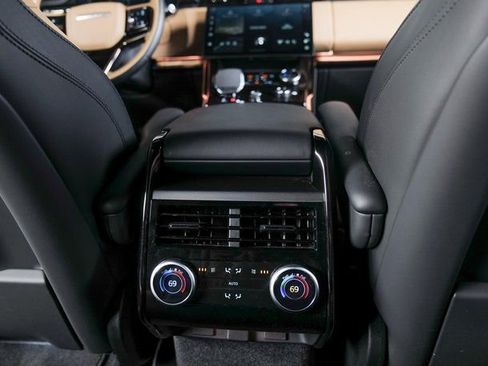 Used 2023 Land Rover Range Rover Sport SE Dynamic image 20